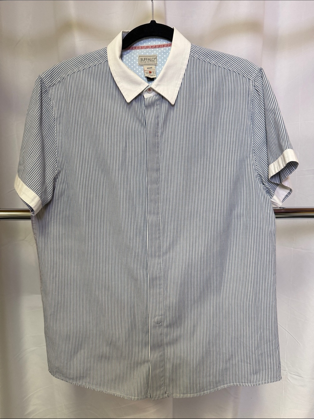Buffalo David Bitton men’s White-Collar Blue Pinstripe Short Sleeve Shirt medium